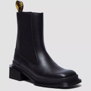 Dr. Martens Women's Maybole Square Toe Chelsea Black Wanama Leather US 7 RARE!!!